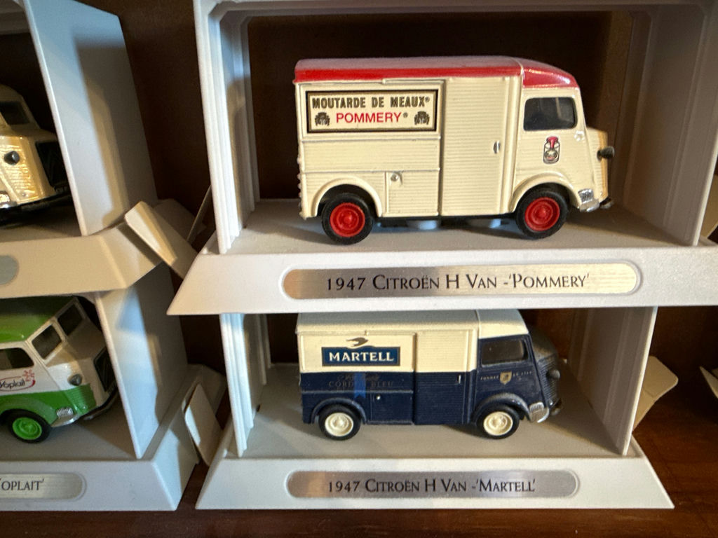 1947 Citroën H Van promotional toy delivery vans - image 4 of 5