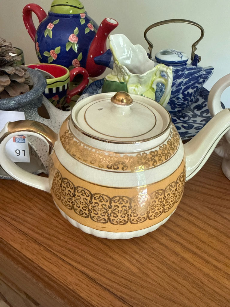 Colorful Ceramic Teapots, Cups, Plates and Vases - image 9 of 9