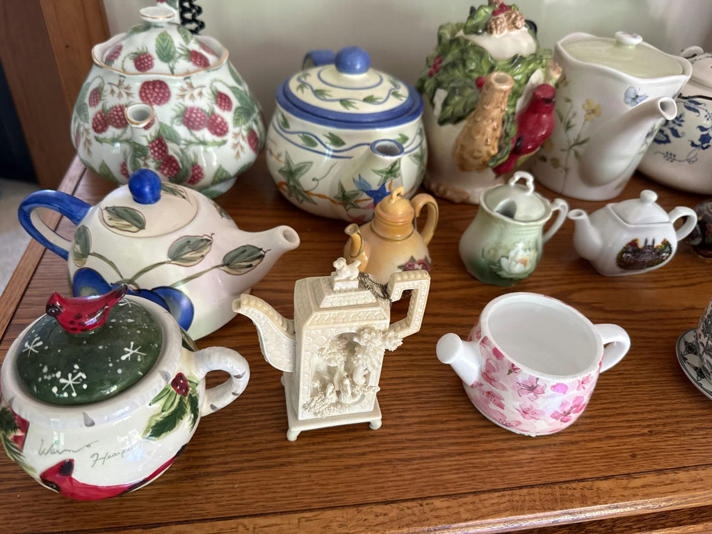 Assorted ceramic teapots and teaware - image 2 of 3
