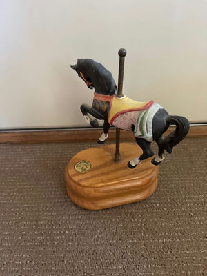 Limited Edition musical Carousel Horse Figurine - Image 1 of 3