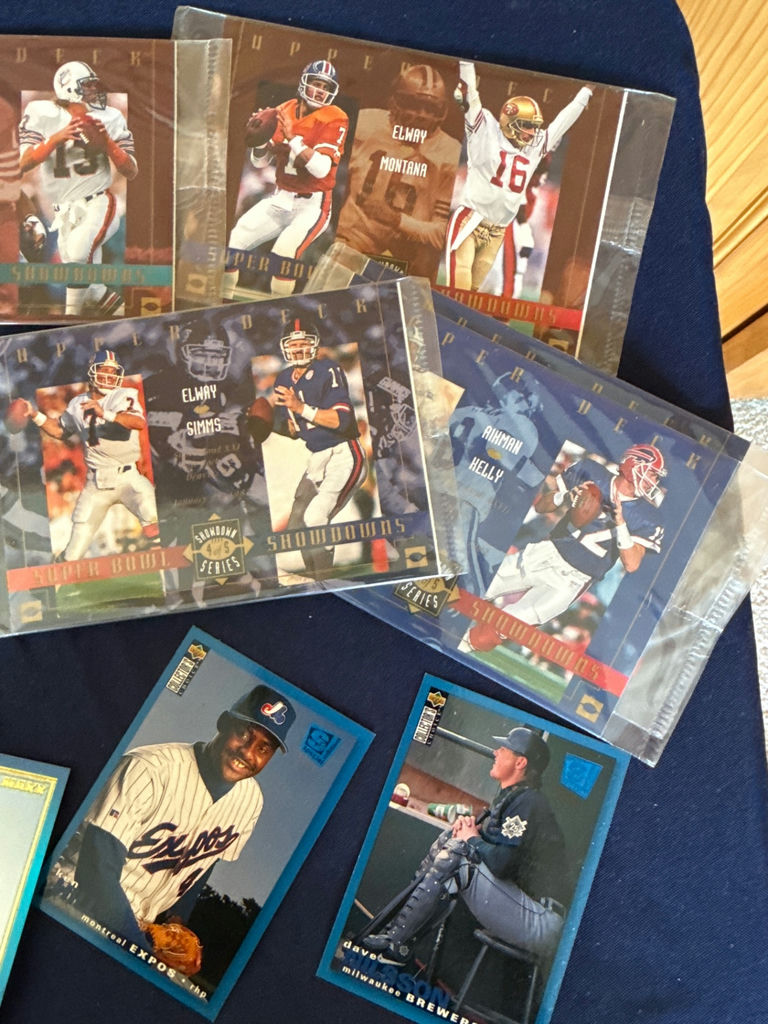 Baseball trading cards collection - image 4 of 4
