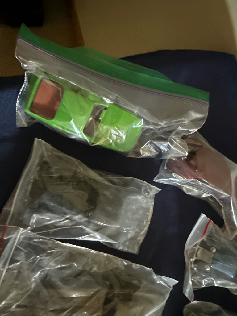 Assorted die-cast toy cars in plastic bags - image 4 of 4