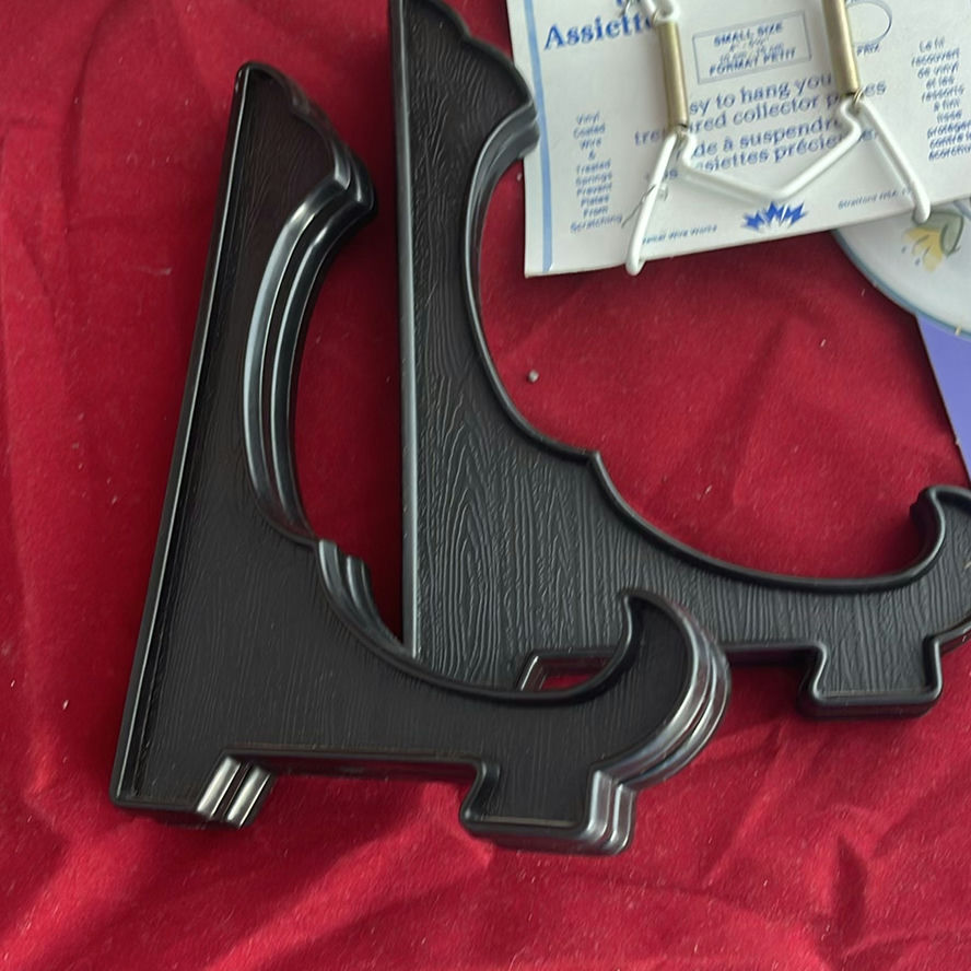 OOK Plate Hangers And Stands - image 5 of 7