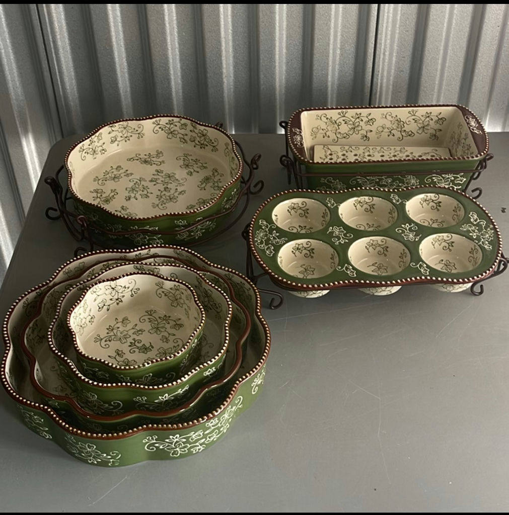Temptations Bakeware - image 1 of 10