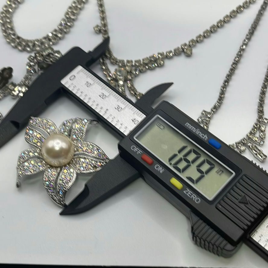 Various Vintage Jewelry - image 14 of 15