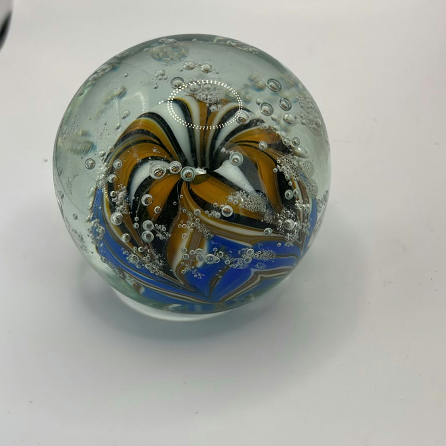 5 Paperweights - image 4 of 21