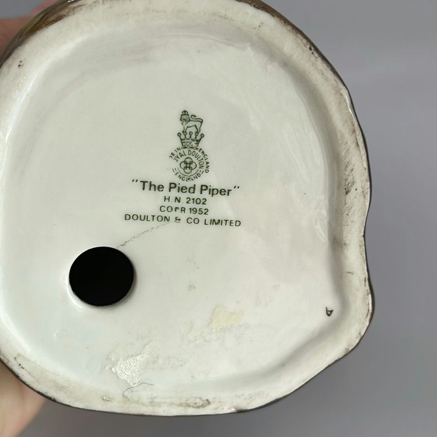 Royal Doulton The Pied Piper HN 2102 - image 7 of 7