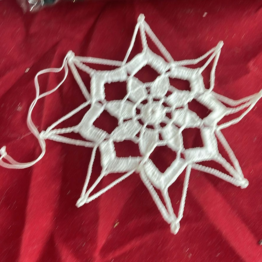 Christmas Items - image 4 of 7