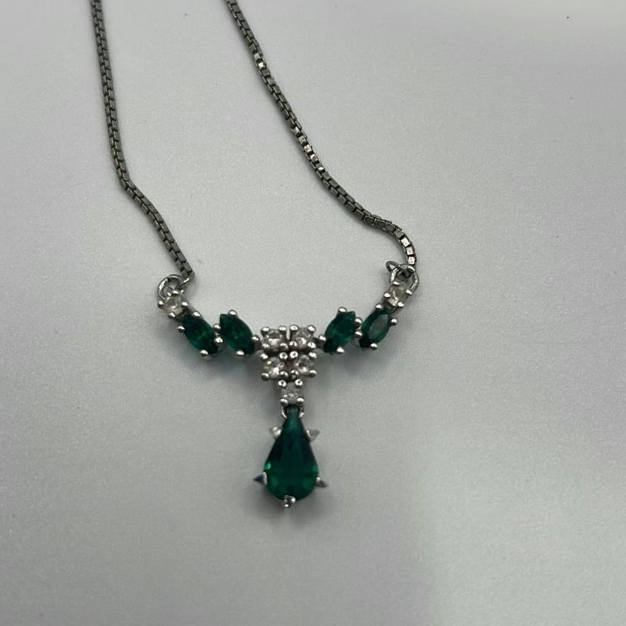 Green Stone Jewelry - image 7 of 10