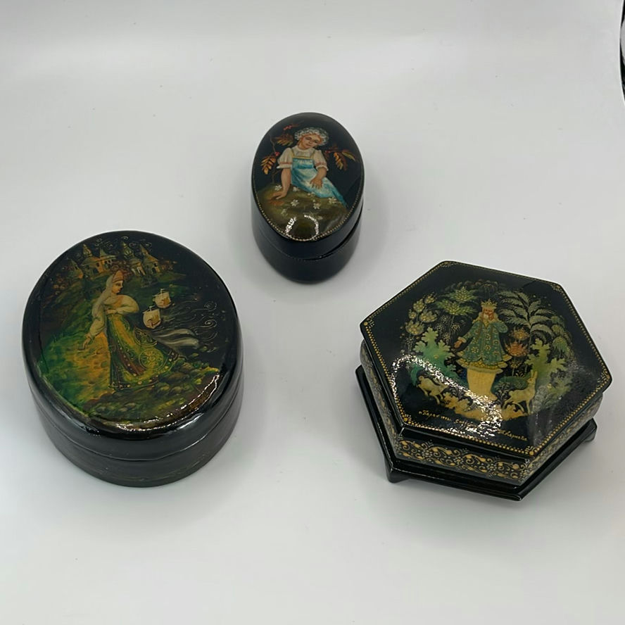 Handpainted Russian Lacquer Boxes - image 2 of 15