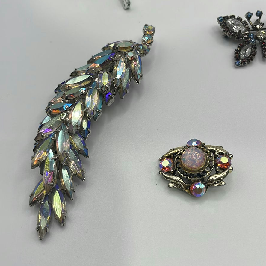 Vintage Brooches And Pins - image 2 of 13