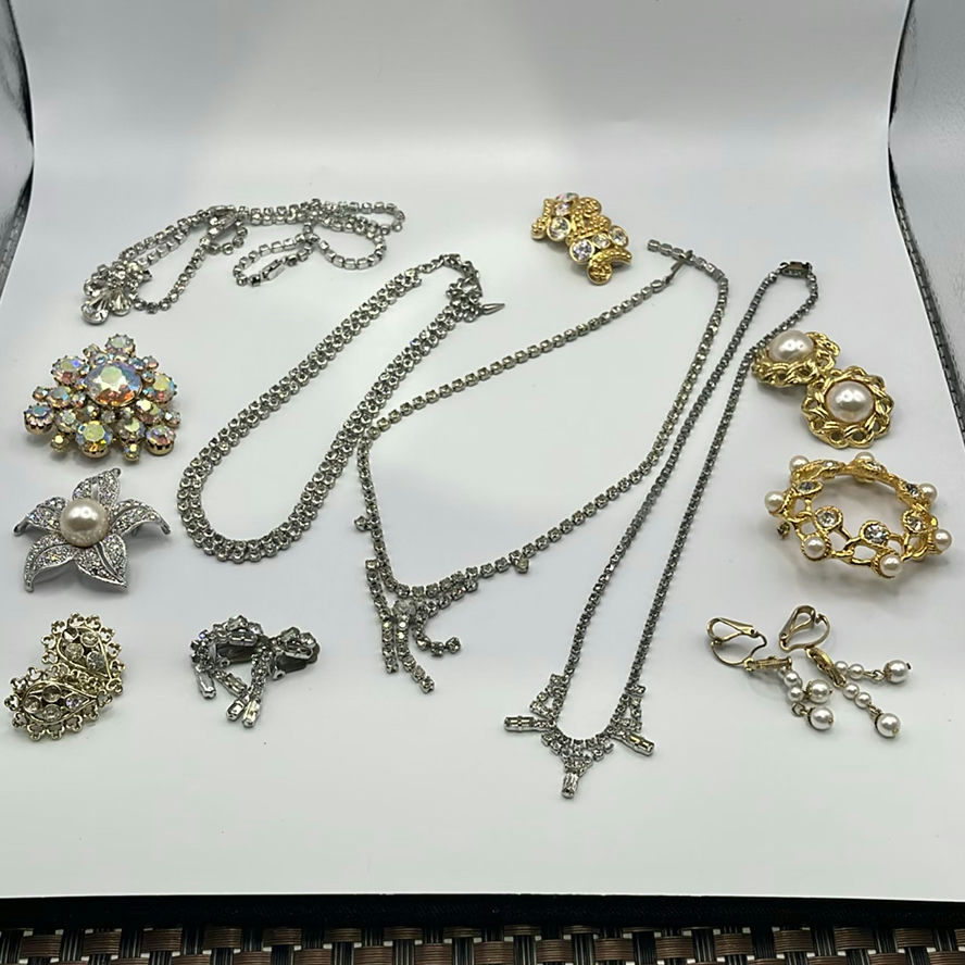 Various Vintage Jewelry - image 1 of 15