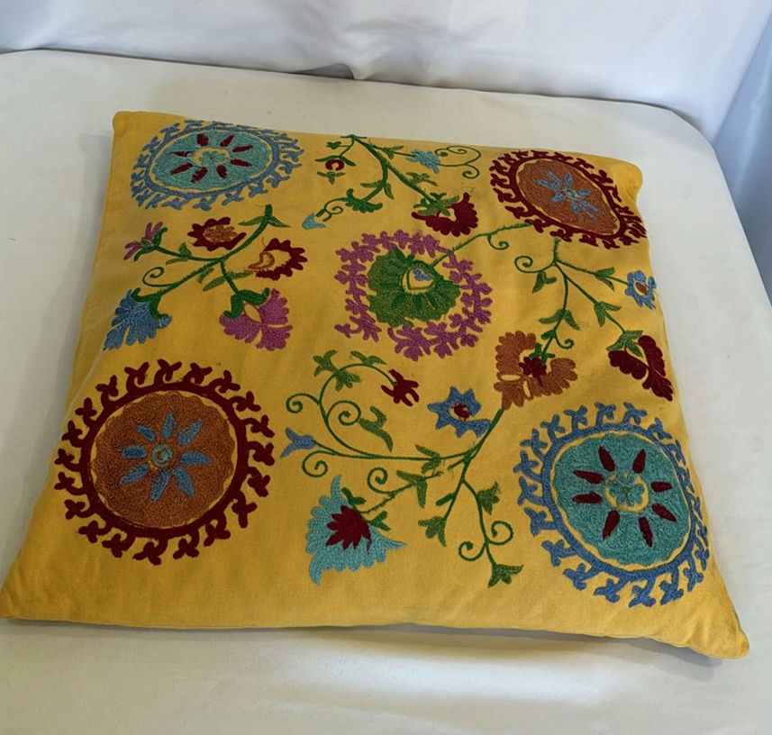 A Floor And Buckwheat Pillow - image 4 of 4