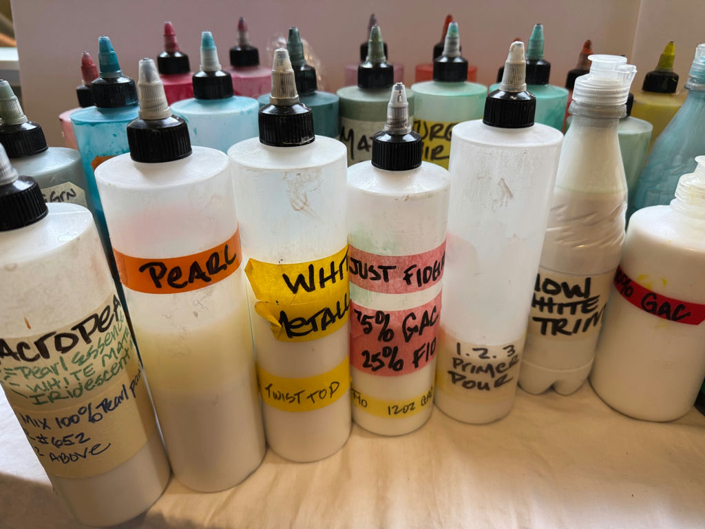Assorted liquid paints and colorants in squeeze bottles - image 6 of 11