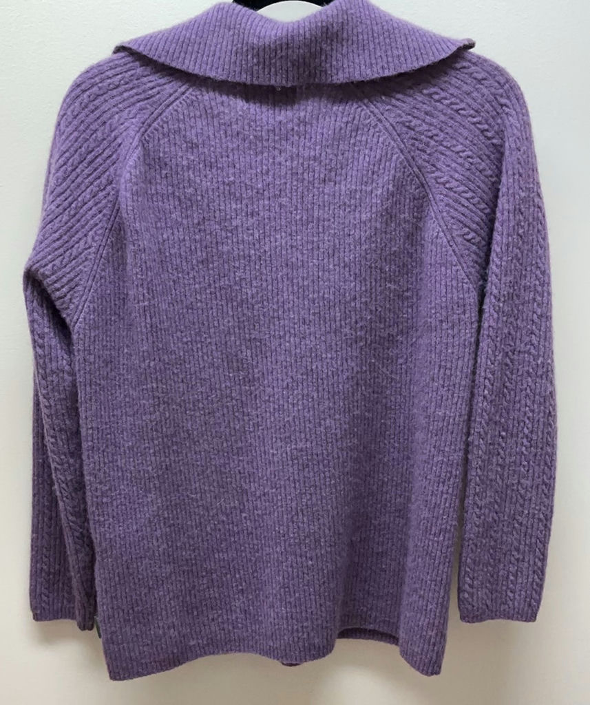 6 Cozy Sweaters - image 4 of 18