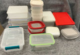 Assorted Rubbermaid and Snapware plastic storage containers lids - thumbnail 4 of 7