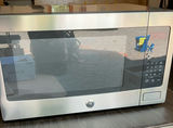 GE Microwave - thumbnail 1 of 4