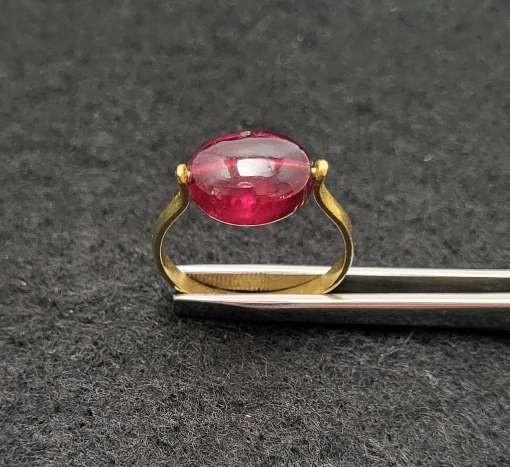 18k Gold Ring w/ Pink Spinning Gem Stone - image 2 of 5