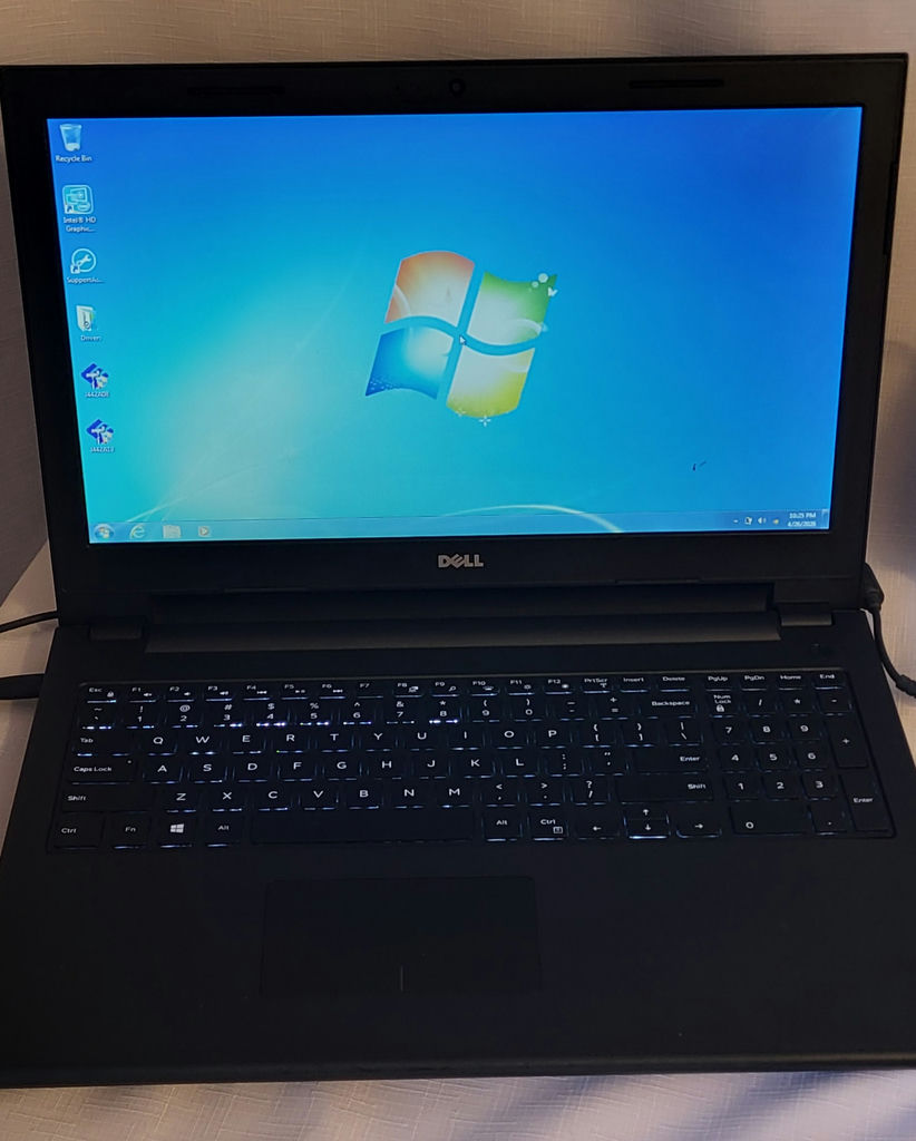 Lot Of 2 Laptops & 2 Portable DVD Players - image 3 of 12