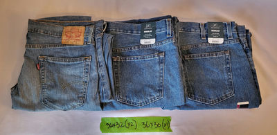 3 Pair of Blue Jeans: 2-36/32 & 1-36/30 - Image 1 of 3