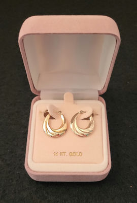 Pair of 14k Gold Earrings - Image 1 of 6