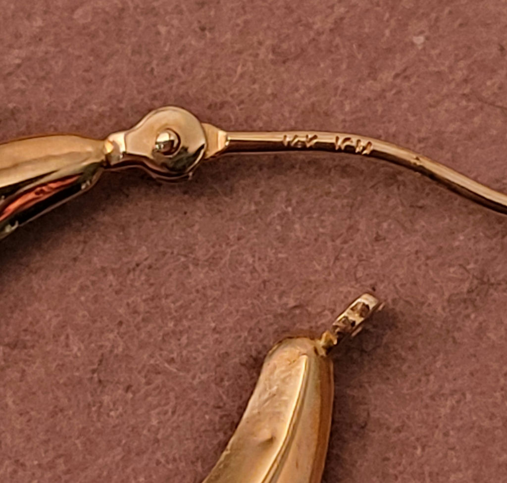 Pair of 14k Gold Earrings - image 3 of 6