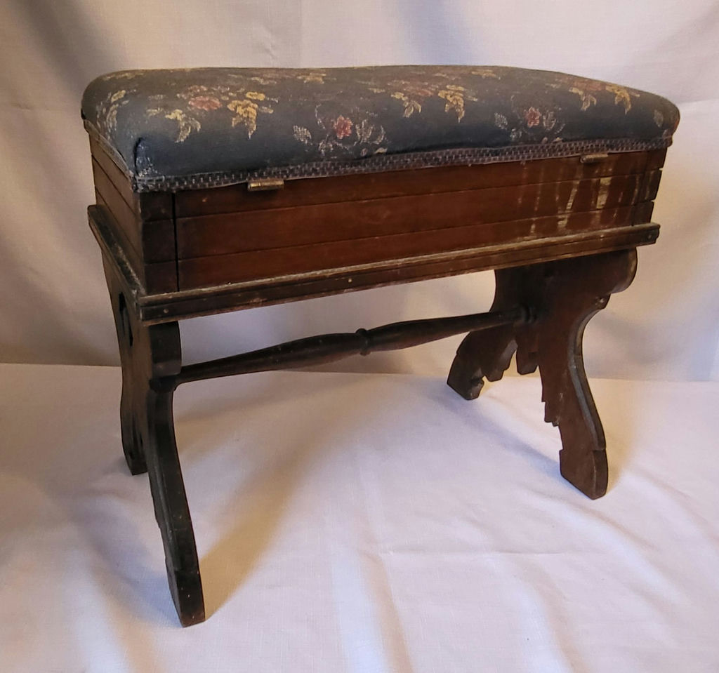 Antique Cushioned Flip Top Seat/Stool - image 4 of 7