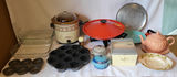 Large Lot Of Kitchen Items - thumbnail 1 of 12