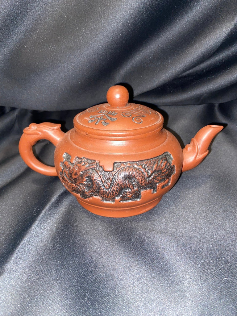 Chinese Yixing clay teapot - image 2 of 5