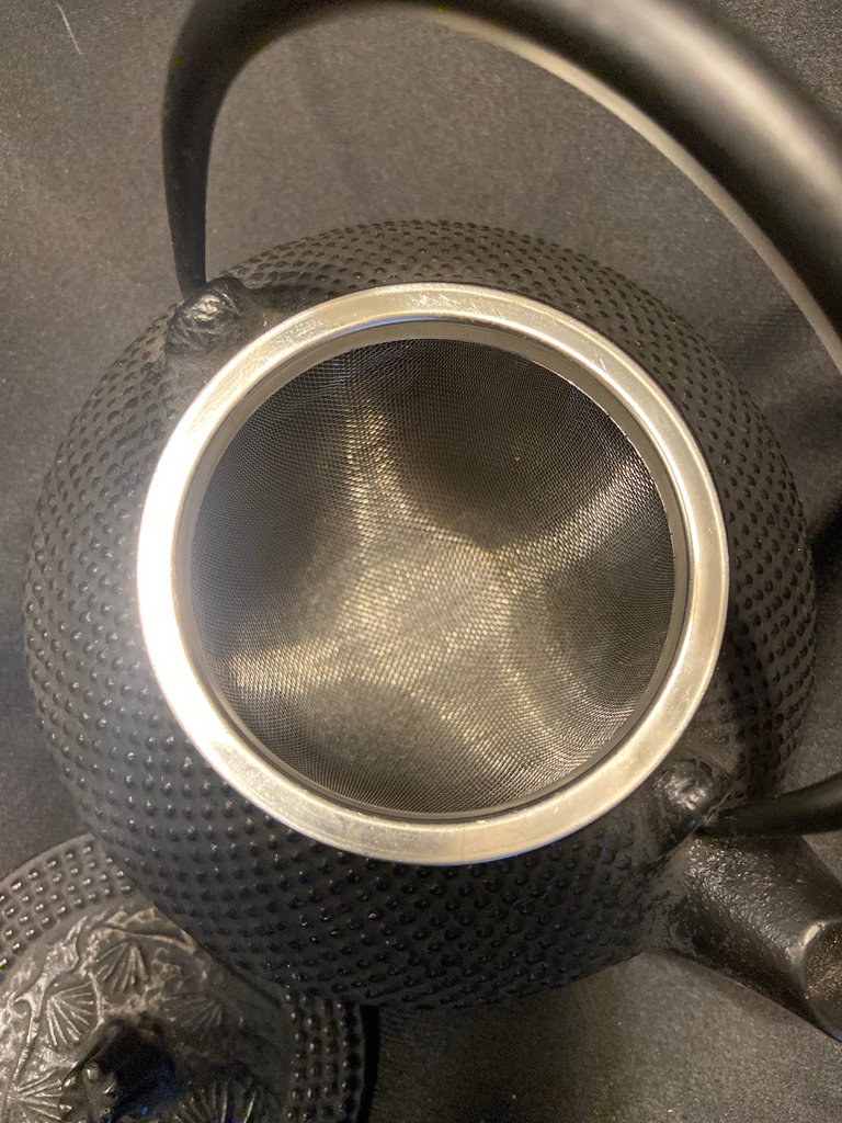 Japanese cast iron teapot - image 3 of 5