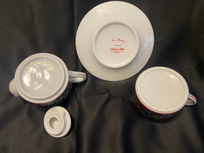 Vera Bradley "Tea for One" set - Image 1 of 5