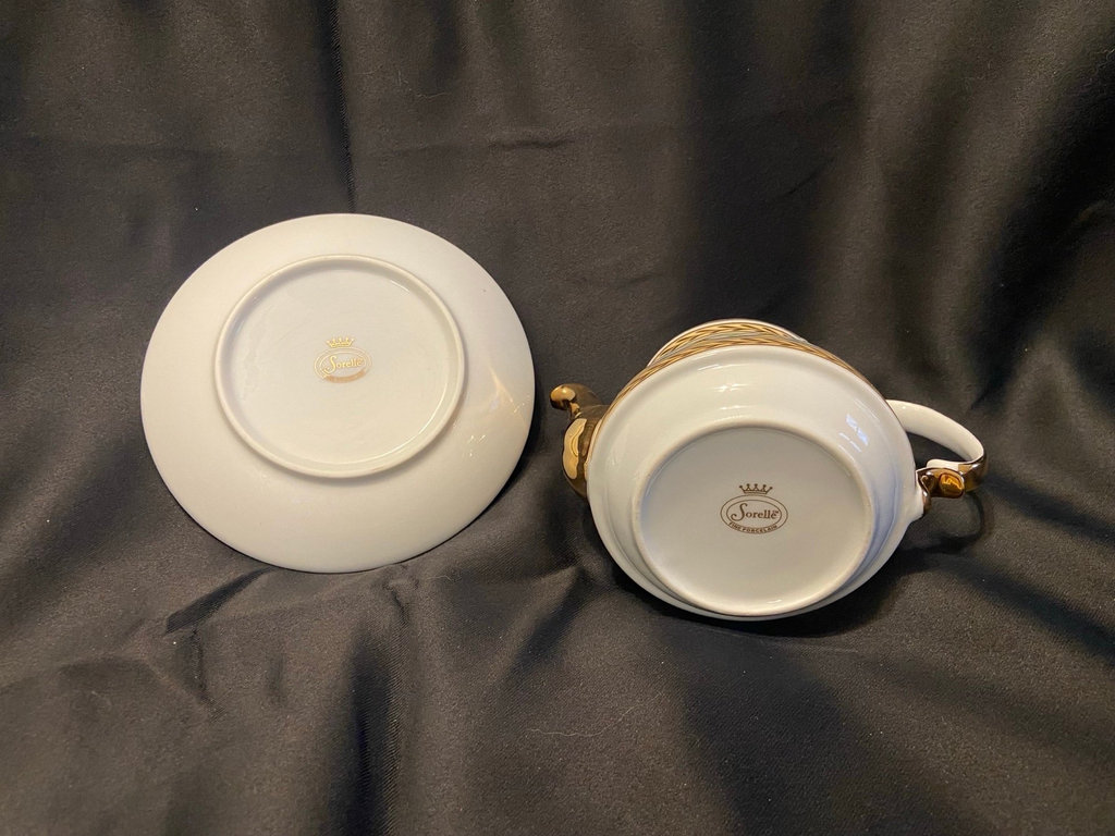 Sorelle Teapot and Saucer - image 2 of 4