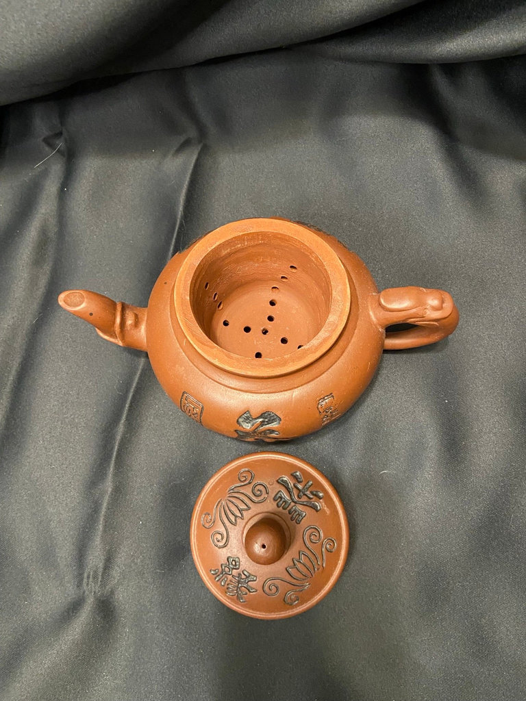 Chinese Yixing clay teapot - image 3 of 5
