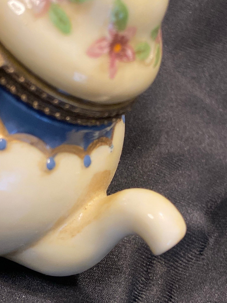 Vintage miniature teapot trinket box - image 3 of 8