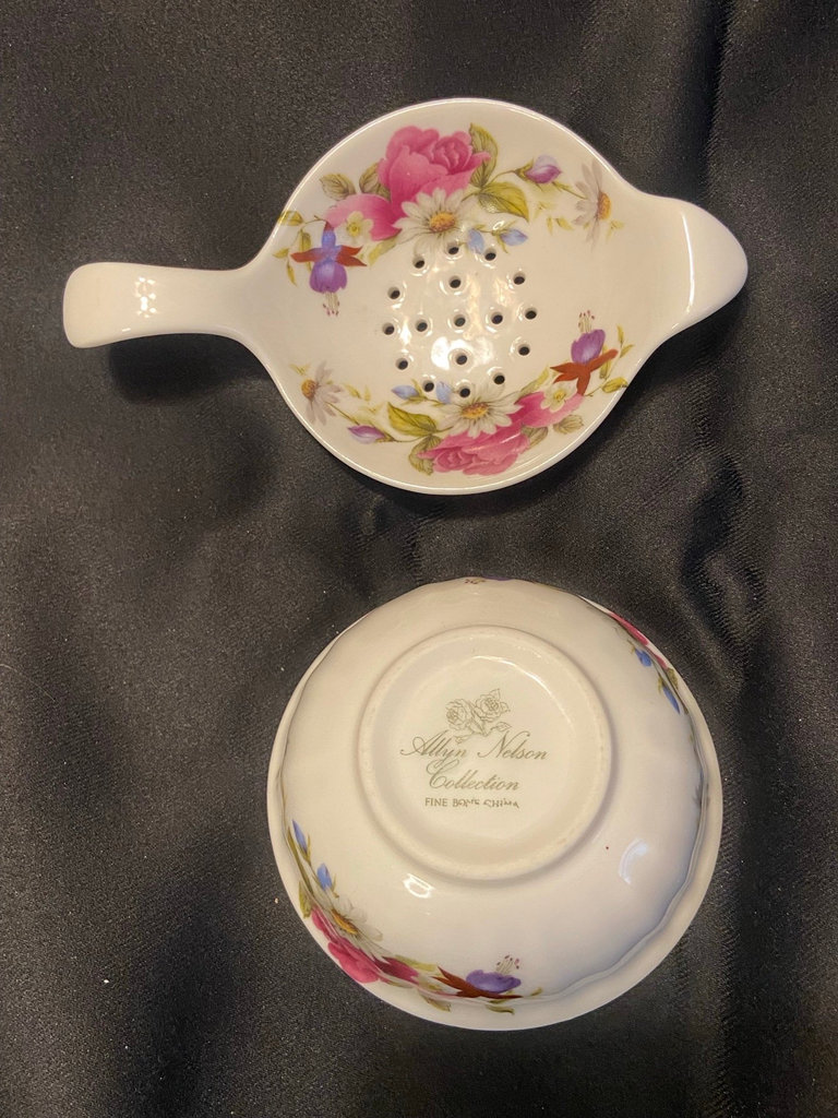 Allyn Nelson tea strainer and drip bowl set - image 2 of 5
