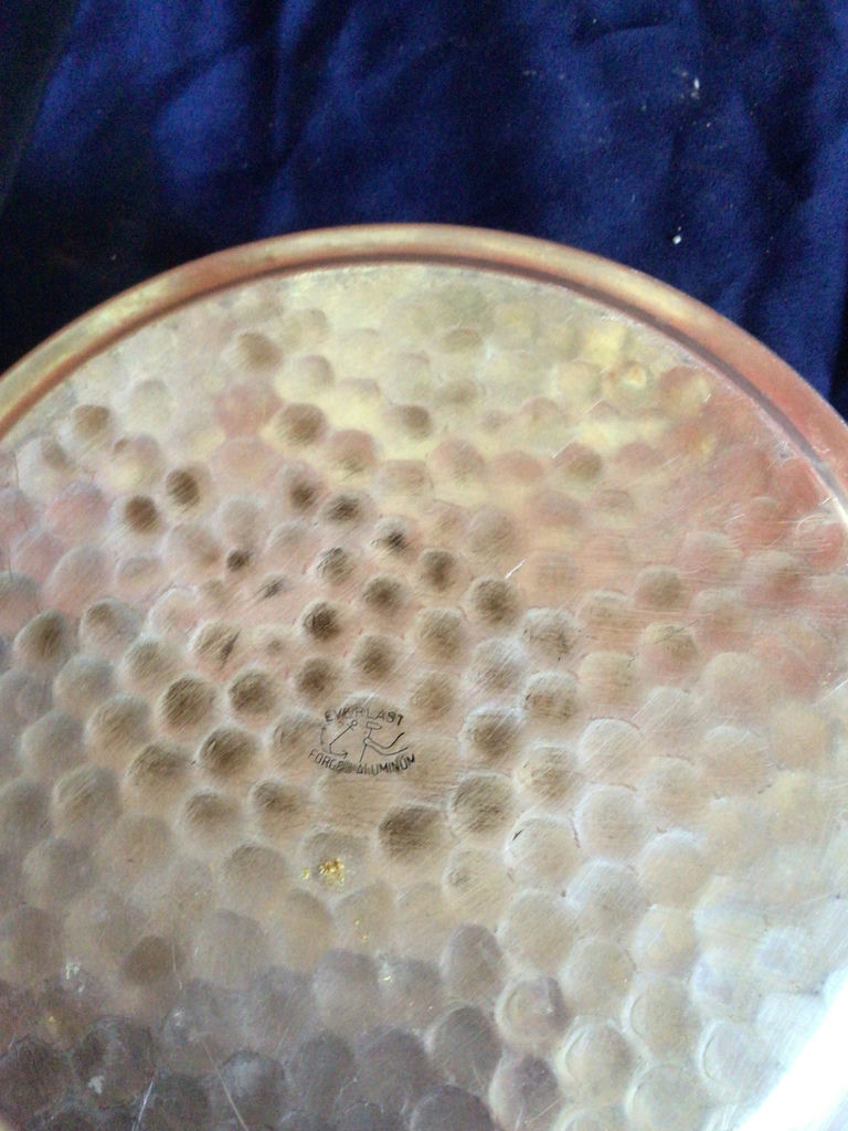 Hammered aluminum stock pot with glass lid - image 2 of 3