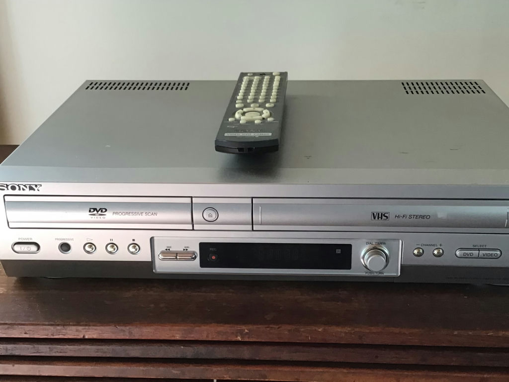 Sony VHS/DVD Combo Player - image 1 of 1