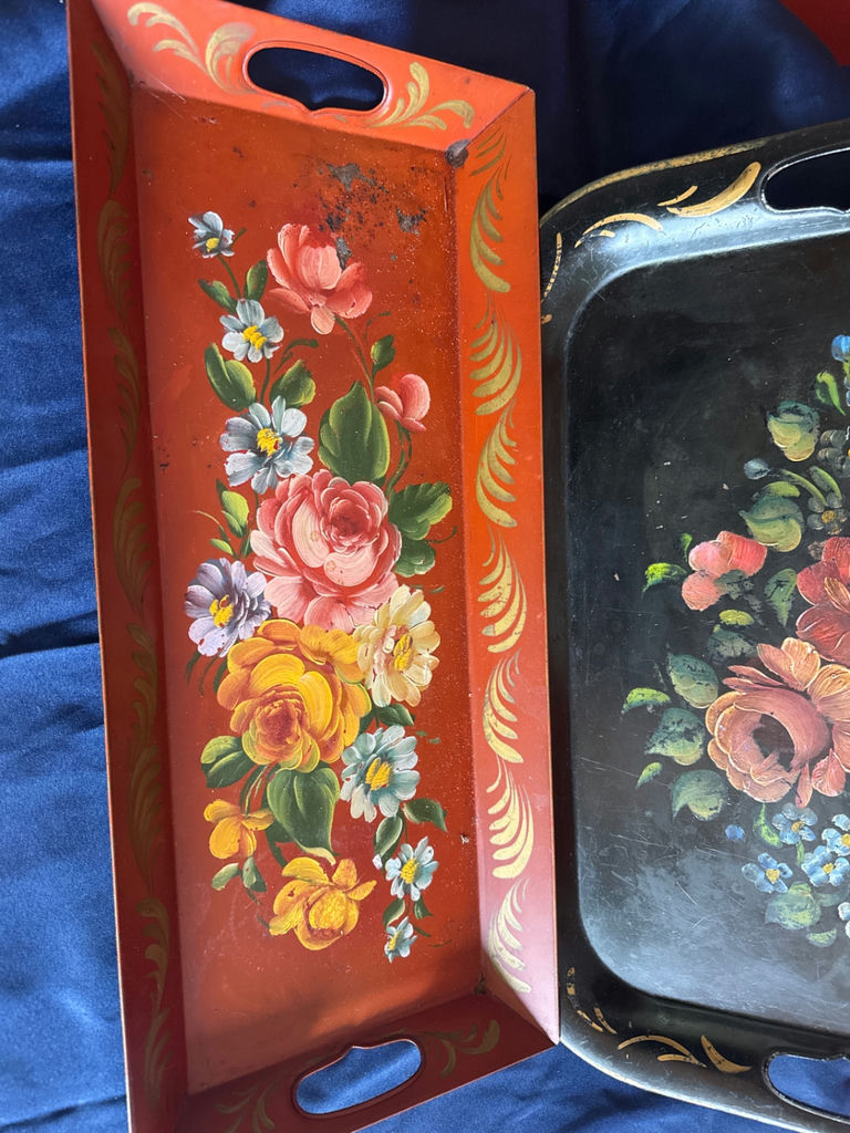 Two floral painted metal trays - image 3 of 4