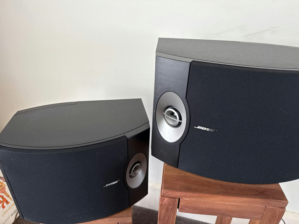 Bose 301 Series V bookshelf speakers (pair) - image 1 of 3
