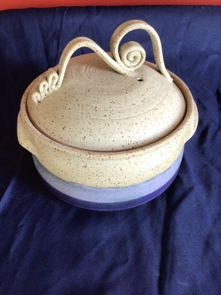 Hand-painted Italian ceramic set: five-cup ring warmer and rooster bowls - image 4 of 7