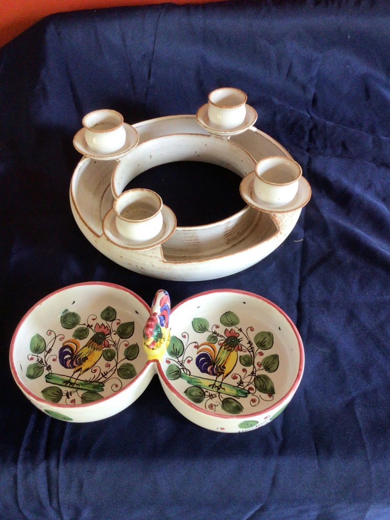 Hand-painted Italian ceramic set: five-cup ring warmer and rooster bowls - image 7 of 7