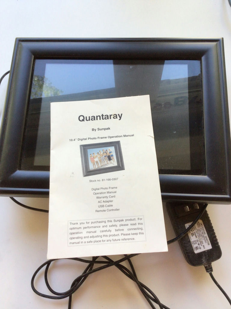 Quantaray Sunpak 10.4-inch digital photo frame with manual and power adapter - image 1 of 2