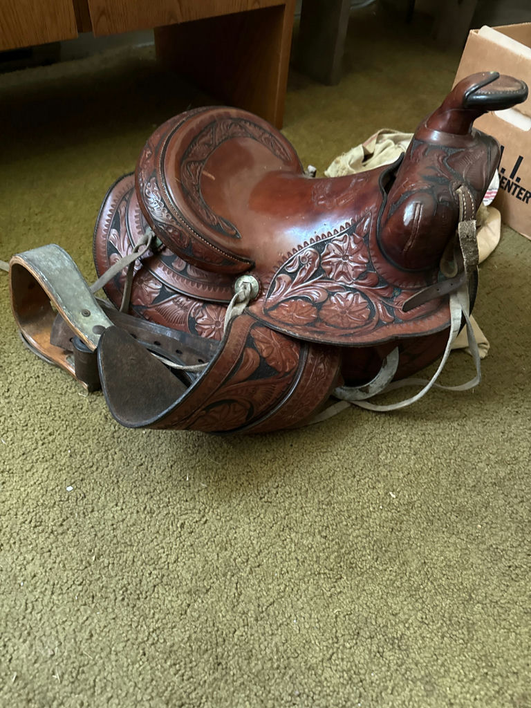 Leather Western saddle with floral tooling - image 2 of 3