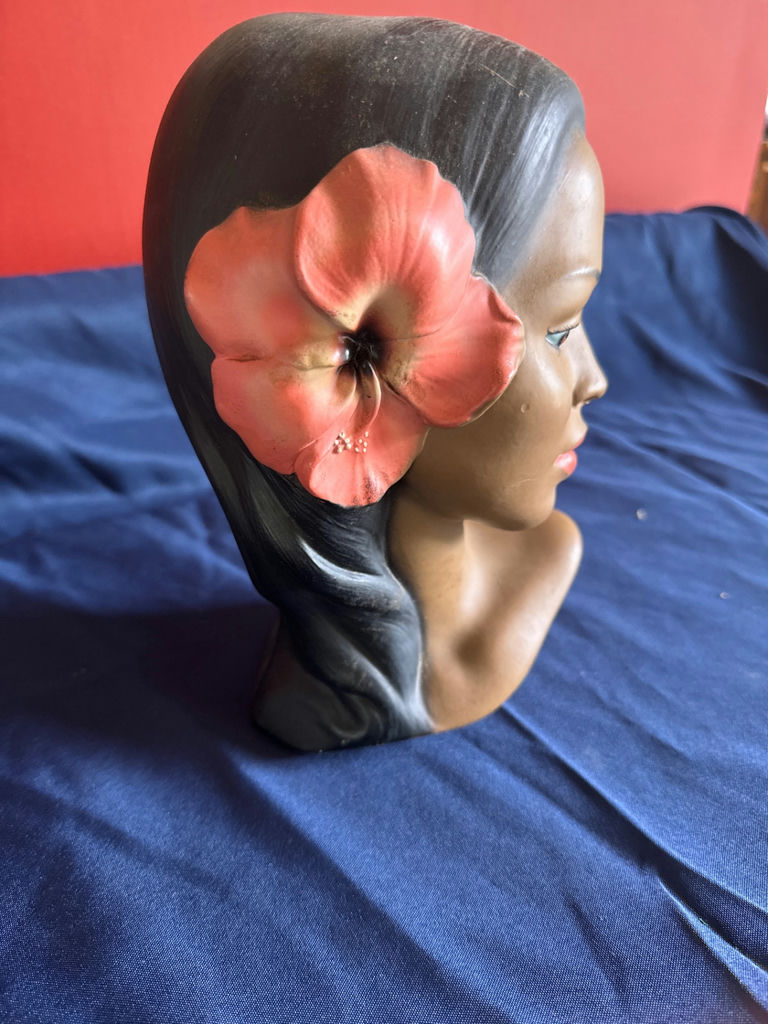 Hibiscus-ornamented female bust sculpture - image 2 of 4