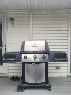 Broil King Signet Gas Grill with Cover - Image 1 of 11