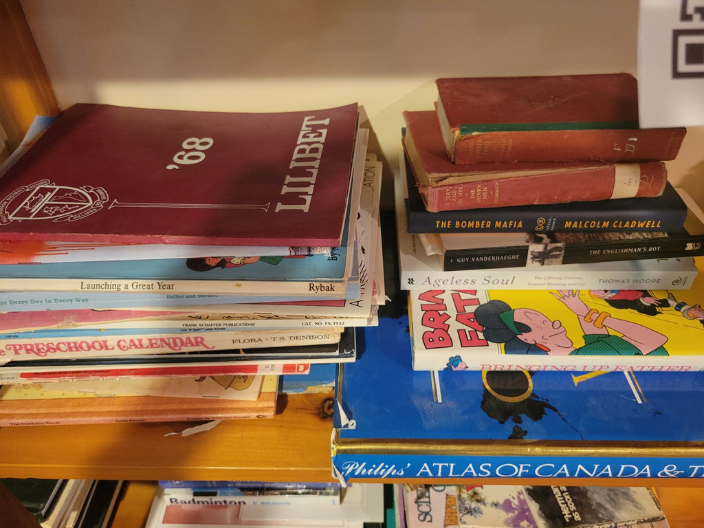 Collection of Various Books and Atlases - image 2 of 4