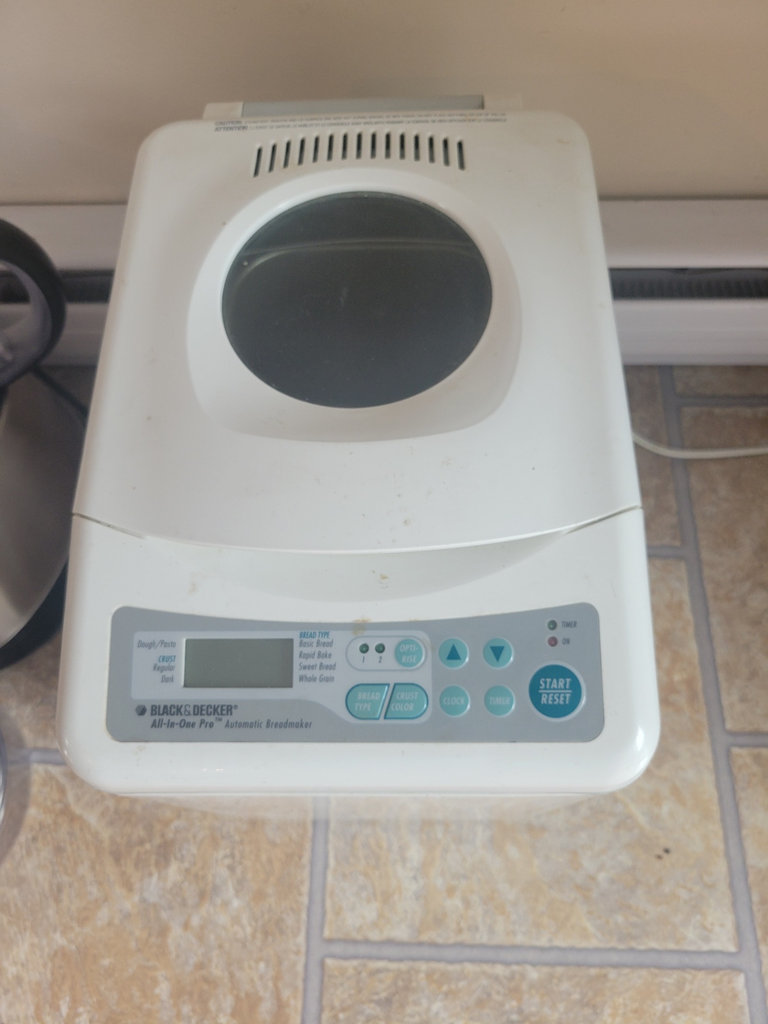 Black & Decker All-in-One Pro Automatic Breadmaker - image 1 of 3