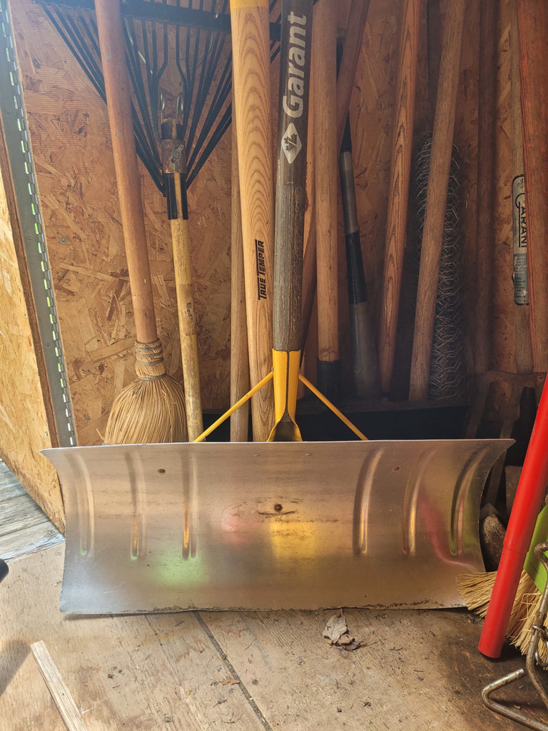 Assorted Gardening and Outdoor Tools - image 4 of 18