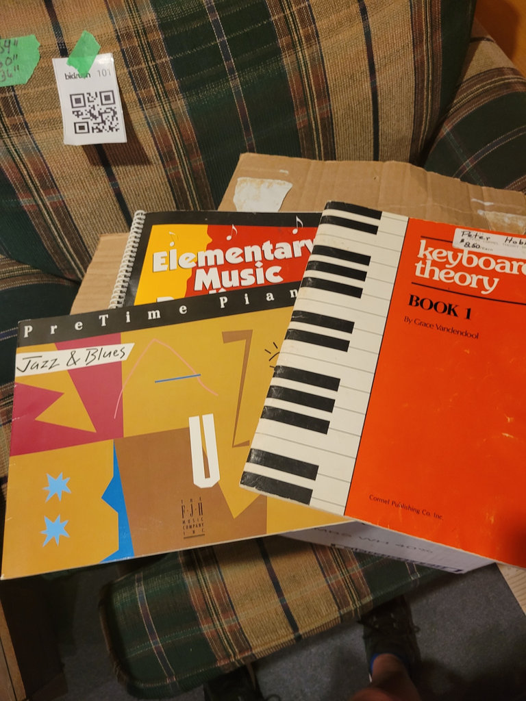 Books, Music Theory Materials, and Document Files - image 2 of 4