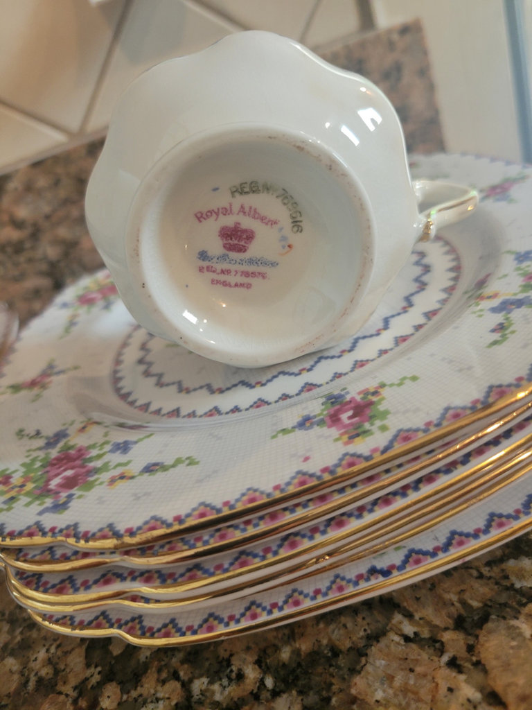 Royal Albert China Dessert Set - image 2 of 2